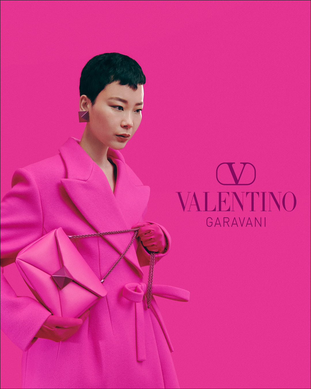 เซนเดยา,วาเลนติโน่,valentino,pink pp,collection,กระเป๋า,เสื้อผ้า,รองเท้าส้นตึก,รองเท้าสีชมพู