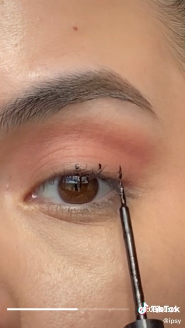 Eyeliner hack three points liner 3