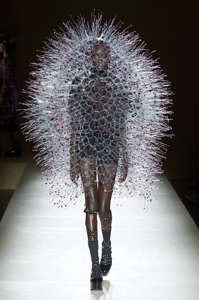 Noir Kei Ninomiya, Noir Kei Ninomiya fall winter, Noir Kei Ninomiya bag, Noir Kei Ninomiya shoes, Noir Kei Ninomiya logo, Noir Kei Ninomiya designer, Noir Kei Ninomiya paris