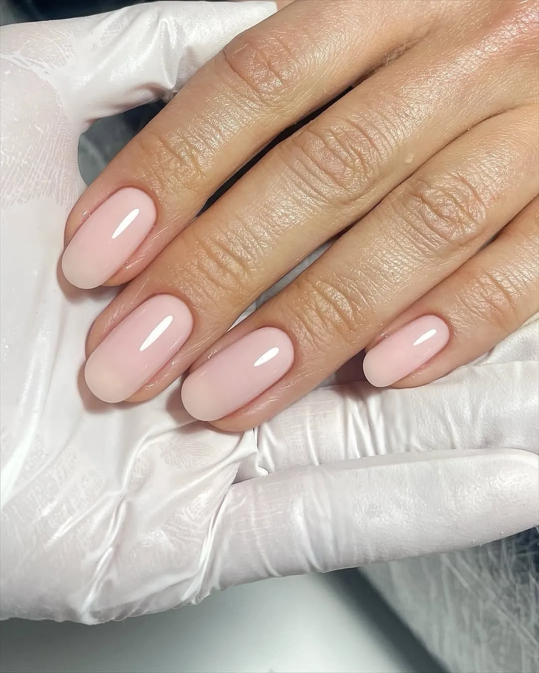 Milky Nails 